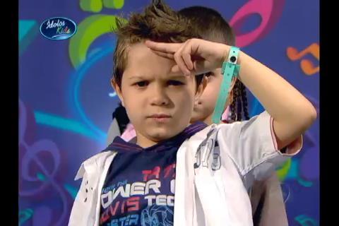 Divulgação do artista kids do momento,saiba tudo sobre o pequeno talento @guguzingustavo! seguido e oficializado pelo Gustavinho @ClubeFollowBack