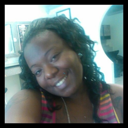Im real cool and a down to earth chick. Im real laid back and like to have fun...and im a lesbian that loves girls lol