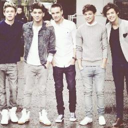 soy una chica super divertida, me gusta mucho one direction ♥ ♥