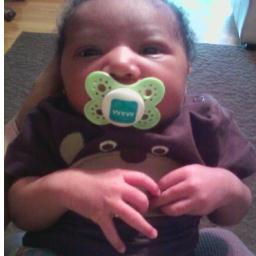 I got a pretty baby brother named WillIe Jrr...... I'm frOm Beallwoodd!!!