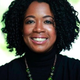 Self-proclaimed sustainability goddess. World traveler interested in learning new solutions to old problems
