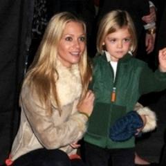 Mother of Henry, work at the FBI on the BAU team Loves Will. (Not really AJ Cook, just an RP)