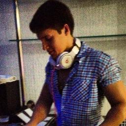 DJ e acadêmico de Direito.