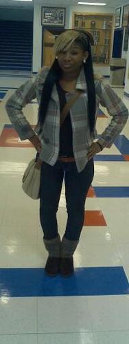 - niggas & they hoes want tha youngn and sheNot even gay  ( : FollowMee ( : iFollowBack ♡