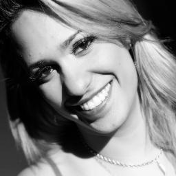 Sou o que sou e nao o que os outros querem que eu seja, pois estou em minha paz completa e meu juizo e perfeito! - John Lennon