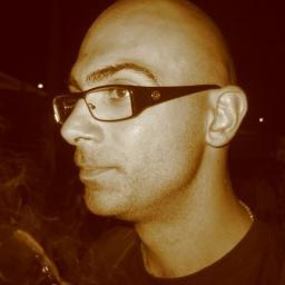 Biografía no autorizada : Es un cretino.