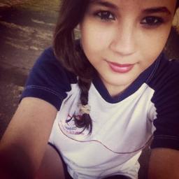 #SãoPaulina fanática, sertanejo no sangue, quero mais é ser feliz, sem me importa com ninguém, aproveita a vida antes que seja tarde.