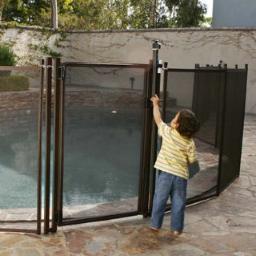 Pool Fence Installed in Los Angeles, Ventura, and surrounding areas. Including Santa Clarita, Simi Valley, Los Angeles FREE ESTIMATES 877-521-5569