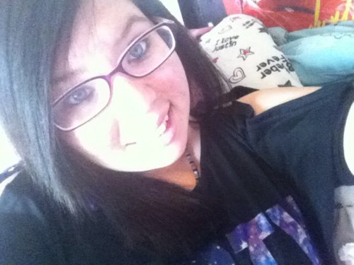 i love music and i love to sing an i hope to be discovered one day :)