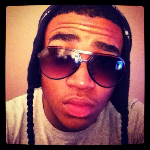 im a pretty boy/ singer.
#WGBLE #BlackLipzEntertainment #Talent&Skill #FuckYouBruh