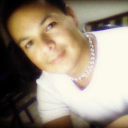 guillecas12's profile picture. yo soy un centro radiante del amor divino