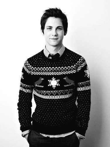 Im a loser, I have no friends, dont talk to me.
JK. 
this is Nate! be nice and love him kay?