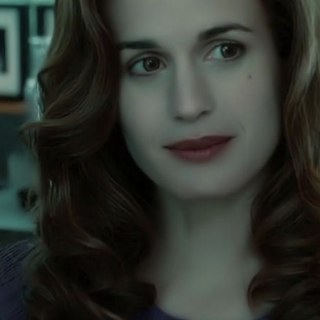 PrettyImmortal's profile picture. I'm Esme Cullen, a mother figure to those that I love. I enjoy to spend time with my family, and long walks on the beach.  #Single {Roleplay}