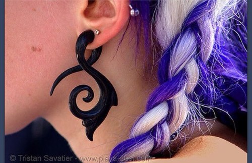 Professional piercer here to give you helpful tips and advice and go over all enjoy our piercings :)