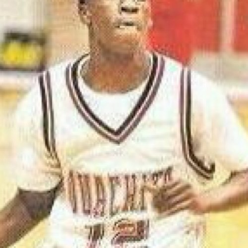 A cool dude who hoops , I love my sister @YeaShesCrazy , She stay having my back , follow me , now follow her .