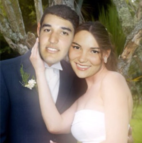 Ángel y Alexandra
Tenemos el placer de invitarlos a la ceremonia religiosa que se llevará a cabo en la capilla de la Prepa UP ubicada en Tecoyotitla #336 A.A