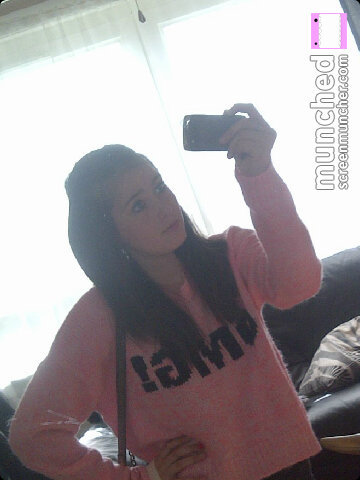 BritneyAnderson;I am a figure skater sand love football. X