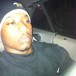 I'm a dream weaver..intertwining the fabrics of reality and fantasy..bringin inanimate objects to life!!
