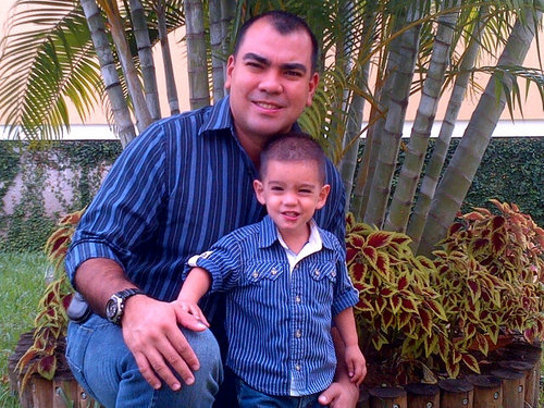 Empresario, Guatemalteco, deportista, etc, etc.