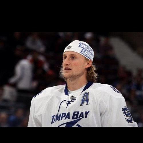Tweets about the hockey lifestyle  #WheelPartySnipe #Flow #Sauce #DangleSnipeAndCelly #Ferda #PuckIsLife