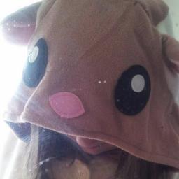 sarahneave's profile picture. I can be a bit weird, but it keeps me happy. :)