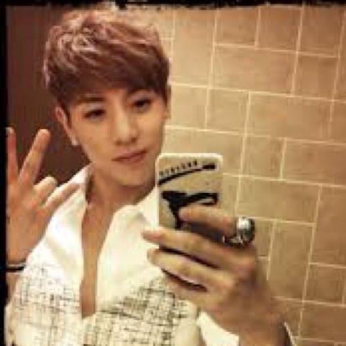 #Seme #Yaoi #90Liner #Rapper #Leader #Cclown suka ngetraktirin. Love uke unyu