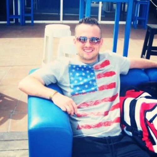 PacoTarrida's profile picture. lo nuestro es un sueño, el mas maravilloso sueño condenado al deshielo que dura el amor.