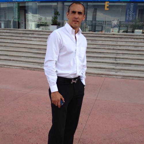 dir de operaciones de radical marketing dedicados a eventos masivos , musicales, casa productora, expo's, exposiciones fotograficas en mex e italia,b,