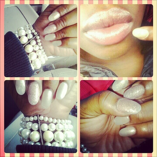 AM JUST SOME LIL SEXY LIL CHICK THAT GOT HATE AND LOVE ON HER SIDE .....I LOVE ME SOME ME FUX WIT ME IF U REAL....MUAH