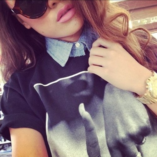 BBombshell_'s profile picture. glitter. handsome men. books. starbucks. traveling. making out. pearls. shopping. taking pictures. dressing up. speaking truth.