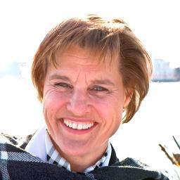 Payroll Factory maakt het u gemakkelijk. Wij nemen de verantwoordelijkheid als formeel werkgever, u hebt de handen vrij. Personeel laat het een lust blijven.