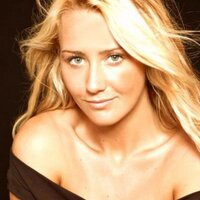 lottie (@lottiestent) Twitter profile photo