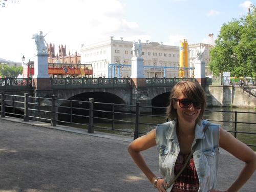Berlin based native Dutch copywriter and copy editor | Freelance as Ninalogie | RMA linguistics | Netherlandicist