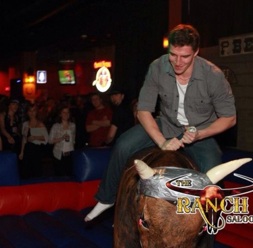 YourClanMacLeod's profile picture. Who's better than the ninth letter?