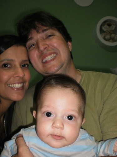 Pai do Rafa
Marido da Denise
Publicitário em constante formação. 
Viva a vida!