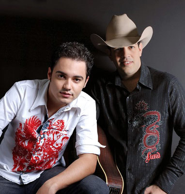 Amamos Fernando e Sorocaba, se você também gosta deles nos siga... #FamíliaFeS Criado: 28/11/12