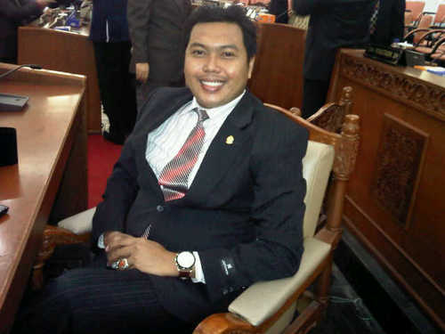 Mukhtar Tompo