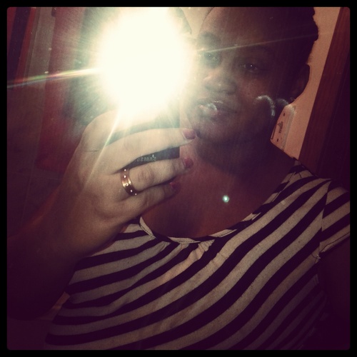 Ayee if youre reading this follow me, i follow back no worries luvv all trust nun dats my motto, click dat follow button u - know u wanna follow me:) !