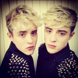 13/From Greece! 
In Love With @planetjedward.
Vampire's Lover
3 Ian Somerhalden
STAN
Justin Bieber
Add me on fb:http://t.co/2yFddtEb
I Follow Back! =:)