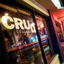 Cru Cellars is South Tampa's best boutique wine bar. Come by for a glass of wine and dinner! #wine #tampafood