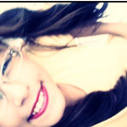 ”Sabe qual o verdadeiro problema de você se apegar de mais a uma pessoa? Você cria expectativas. E ela te decepciona. ”!