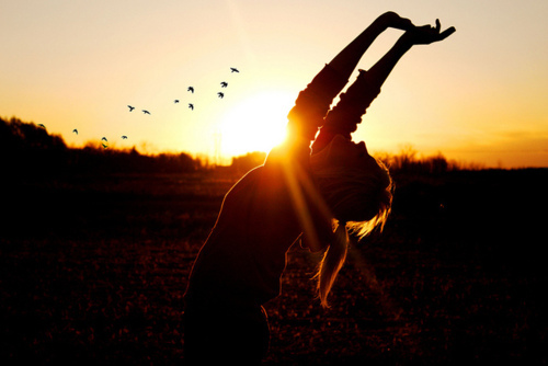 Tweeting you quotes which most people can relate to!