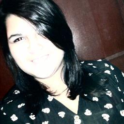 E que a minha loucura seja perdoada.
 Porque metade de mim é amor e a outra metade... também