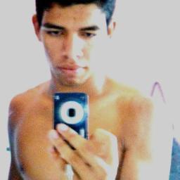 Viver sem ser amado é como cortar as asas de um pássaros e tirar sua capacidade de voar.