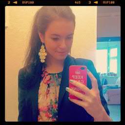 1512Julia's profile picture. 