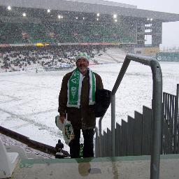 elabueloysutrup's profile picture. El abuelo de la trupe, seguidor del Córdoba y creador de las pancartas semanales. Porque ver el Córdoba con su trupe mola.