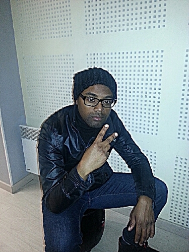 Solimuzik staff Artistes 10kret (message souterrain ds les bacs)M.O.H (Album mon manuscrit ds les bacs)  D.A BBM:2396B577
