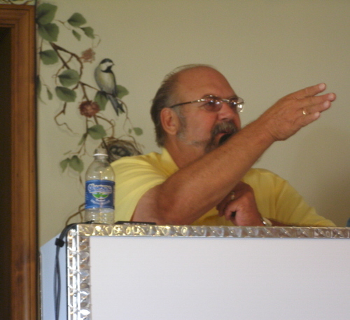Auctioneer and personal property appraiser, Selling mostly Estates, Antiques and Collectibles