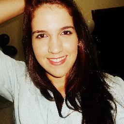 Seja sempre você mesmo, sem se preocupar com o que os outros vão pensar. Não leve a vida tão a sério, seja livre e divirta-se.