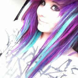 Jasmin,19 Y.O, Breaking Bad, AHS, Cobain's wife. That's all.